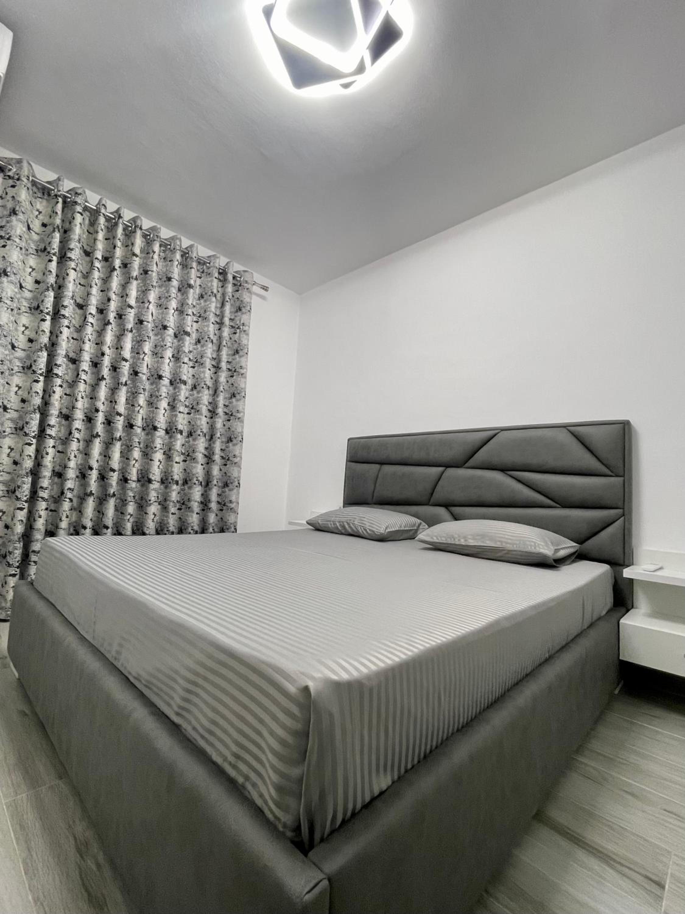 SeaView Modern Two Bedroom Apartment
