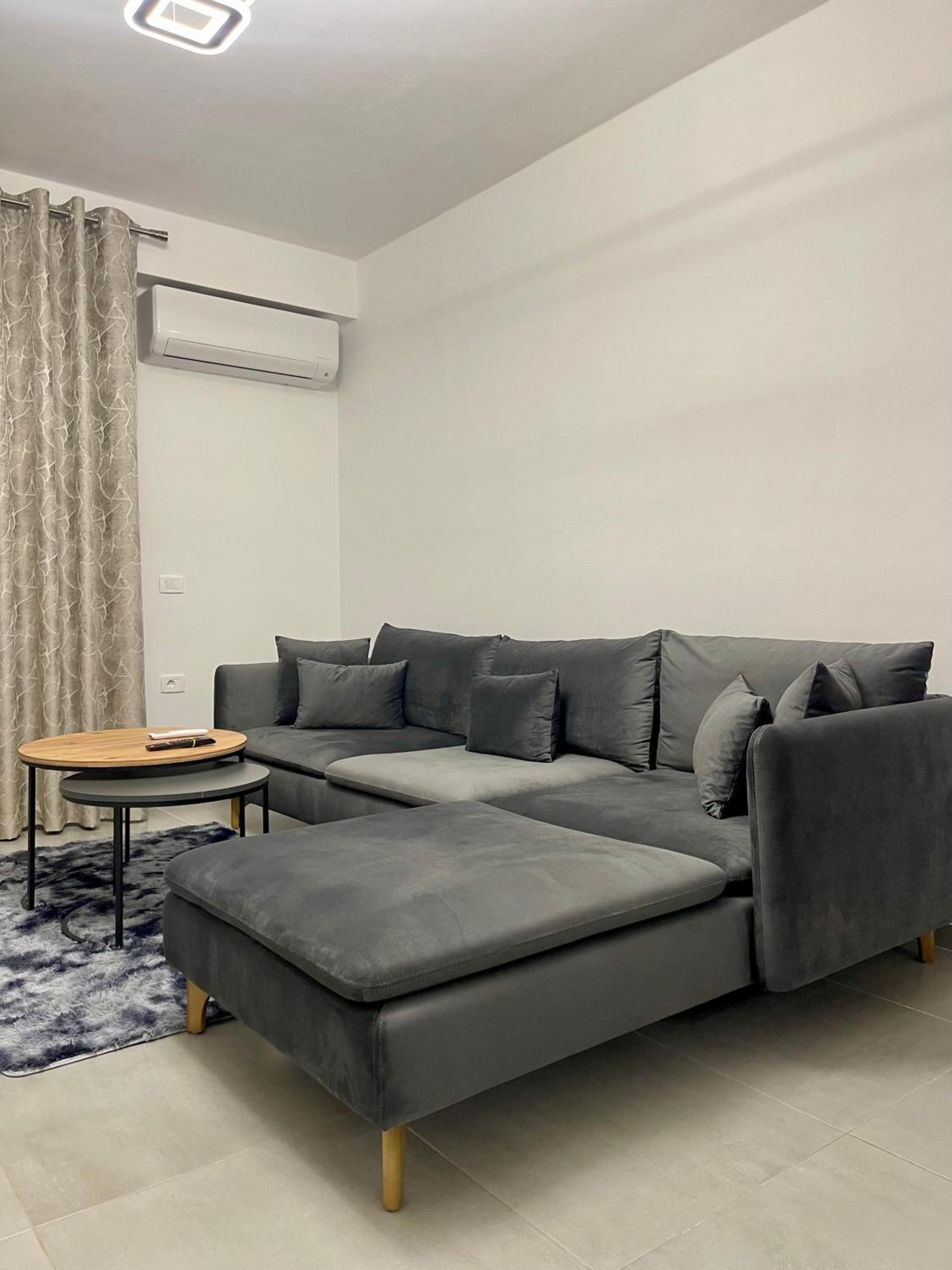 SeaView Modern Two Bedroom Apartment