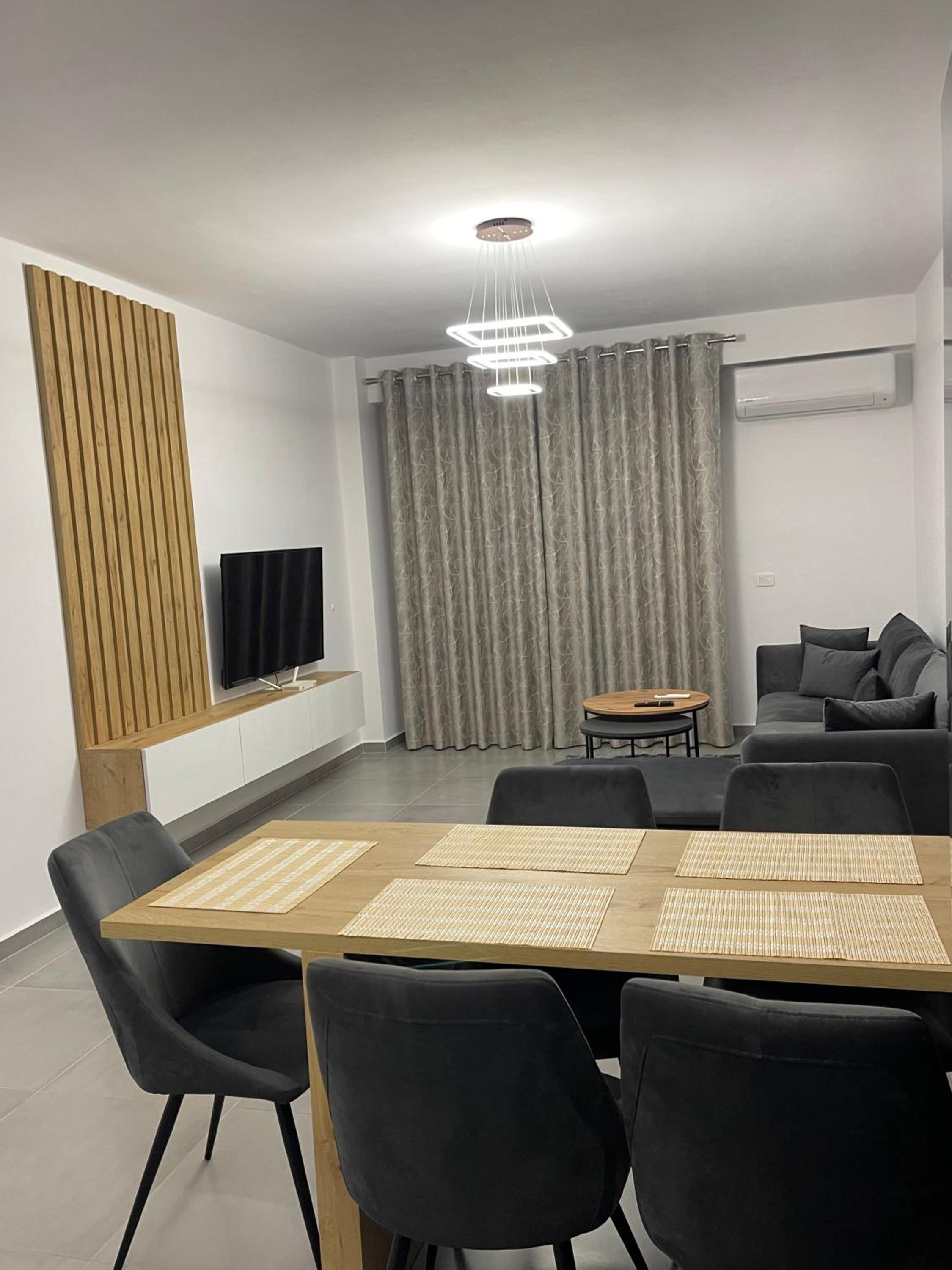 SeaView Modern Two Bedroom Apartment