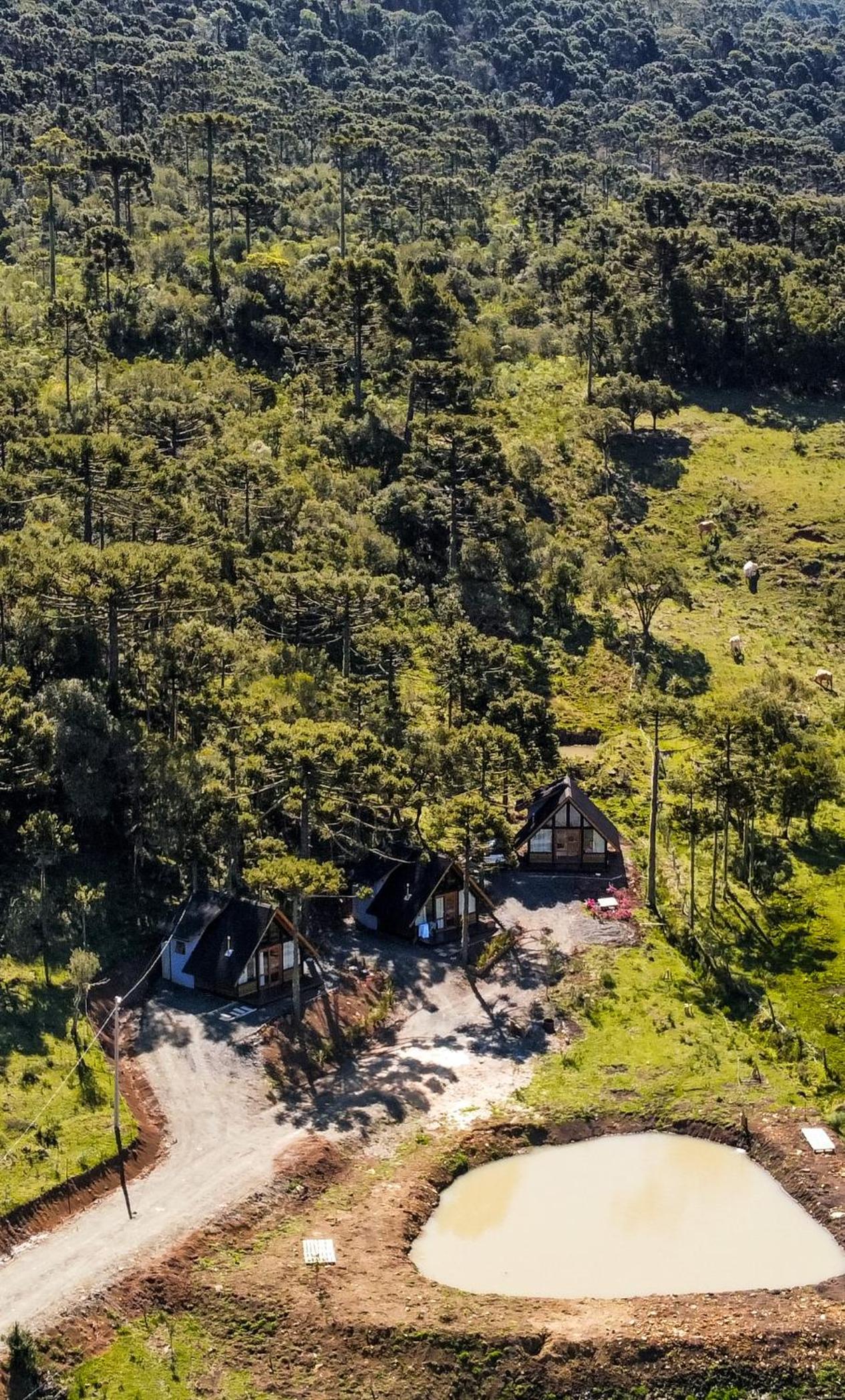 Refugio Brognoli - Chalés Suiços - Com banheira dupla de Hidromassagem