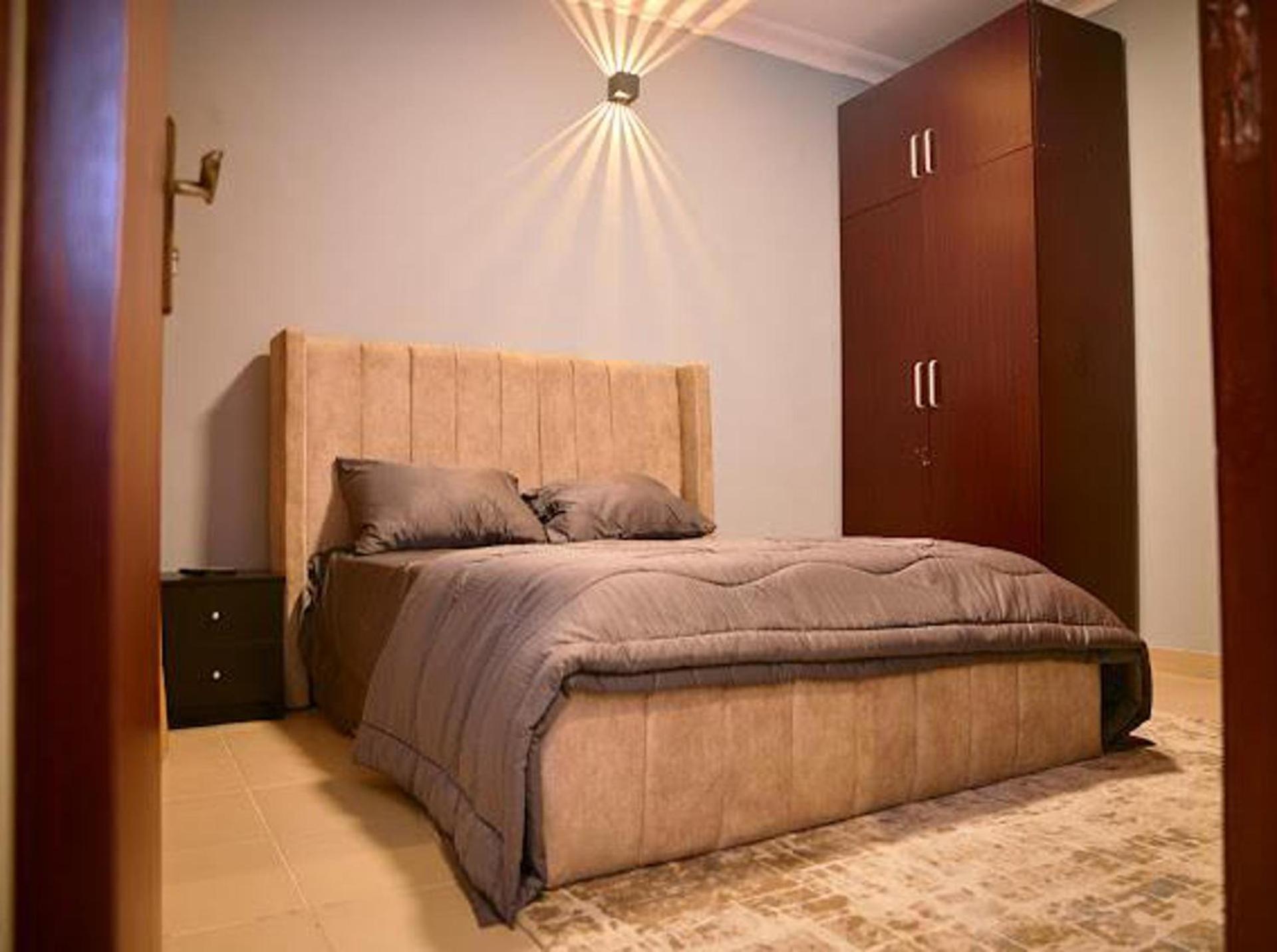 Stunning 3-Bed Apartment in osapa lekki view 4
