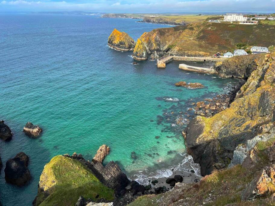 Chough Cottage view 3