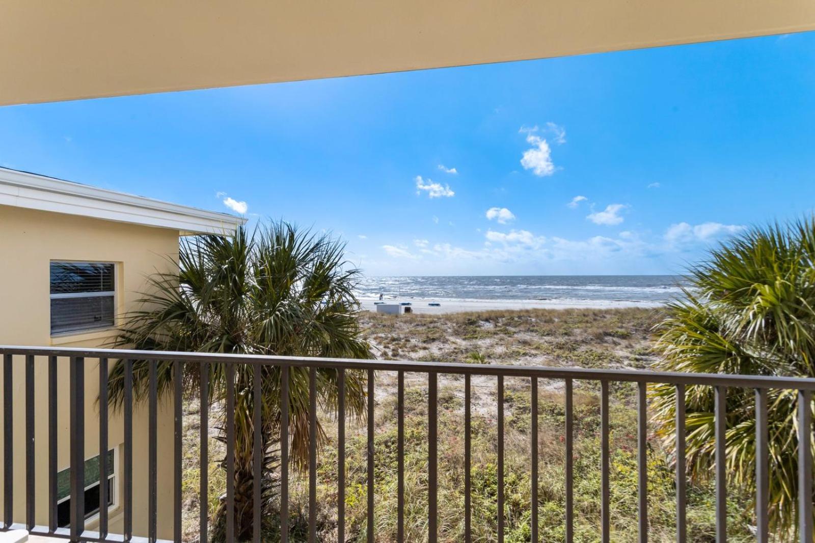 Direct Oceanfront - 4 Queen Beds - Surf Song #241