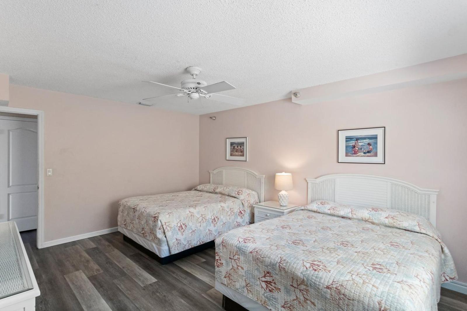 Direct Oceanfront - 4 Queen Beds - Surf Song #241