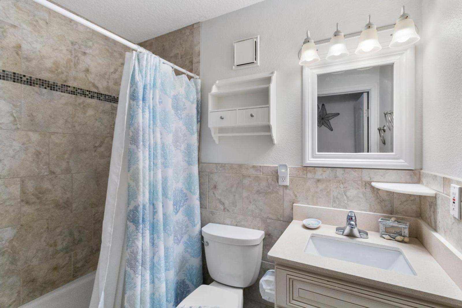 Direct Oceanfront - 4 Queen Beds - Surf Song #241