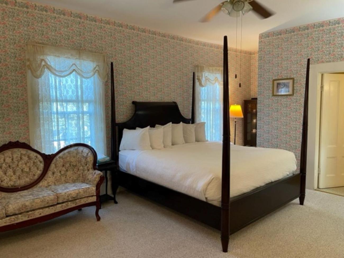Central House Inn
