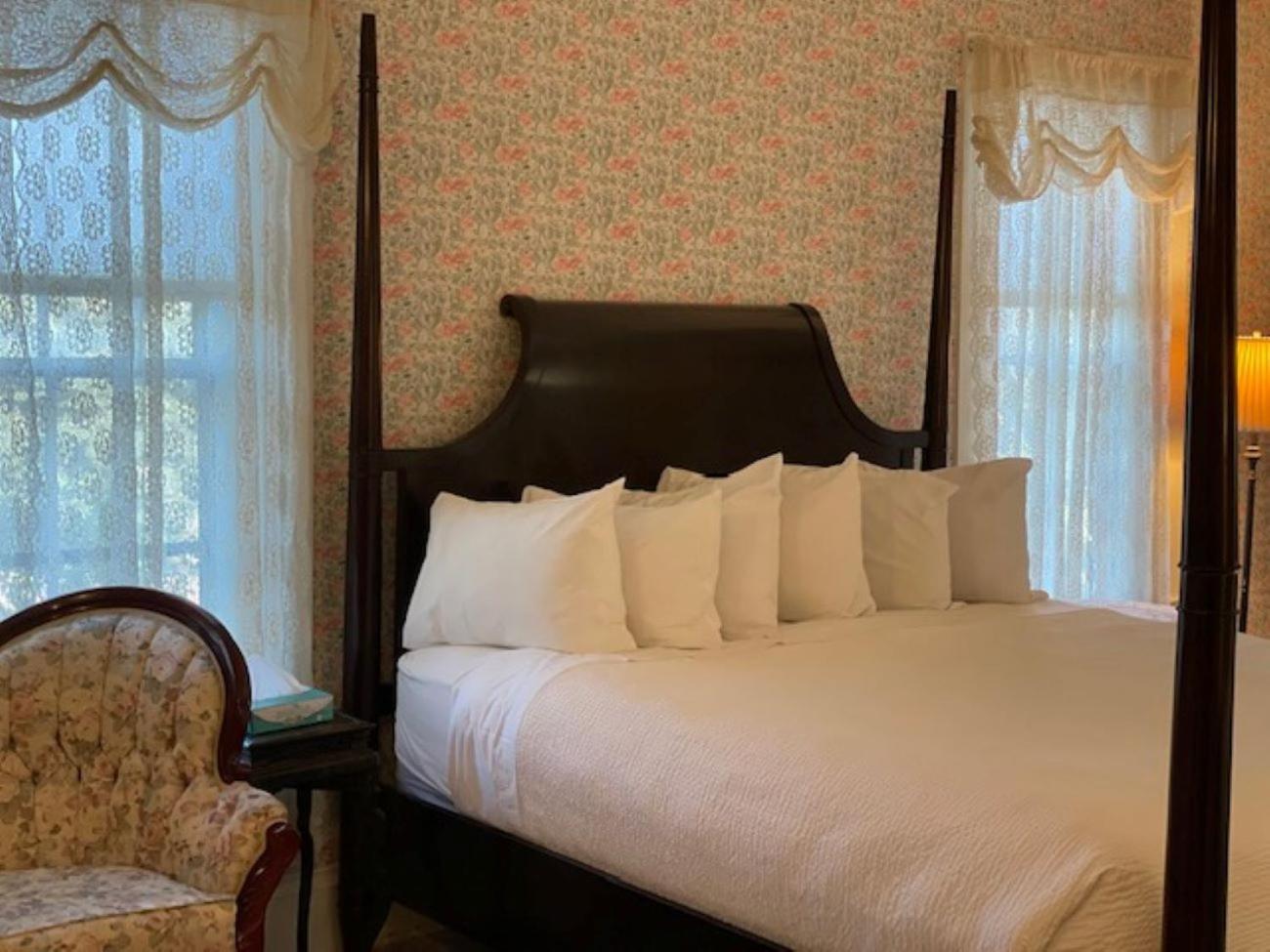 Central House Inn