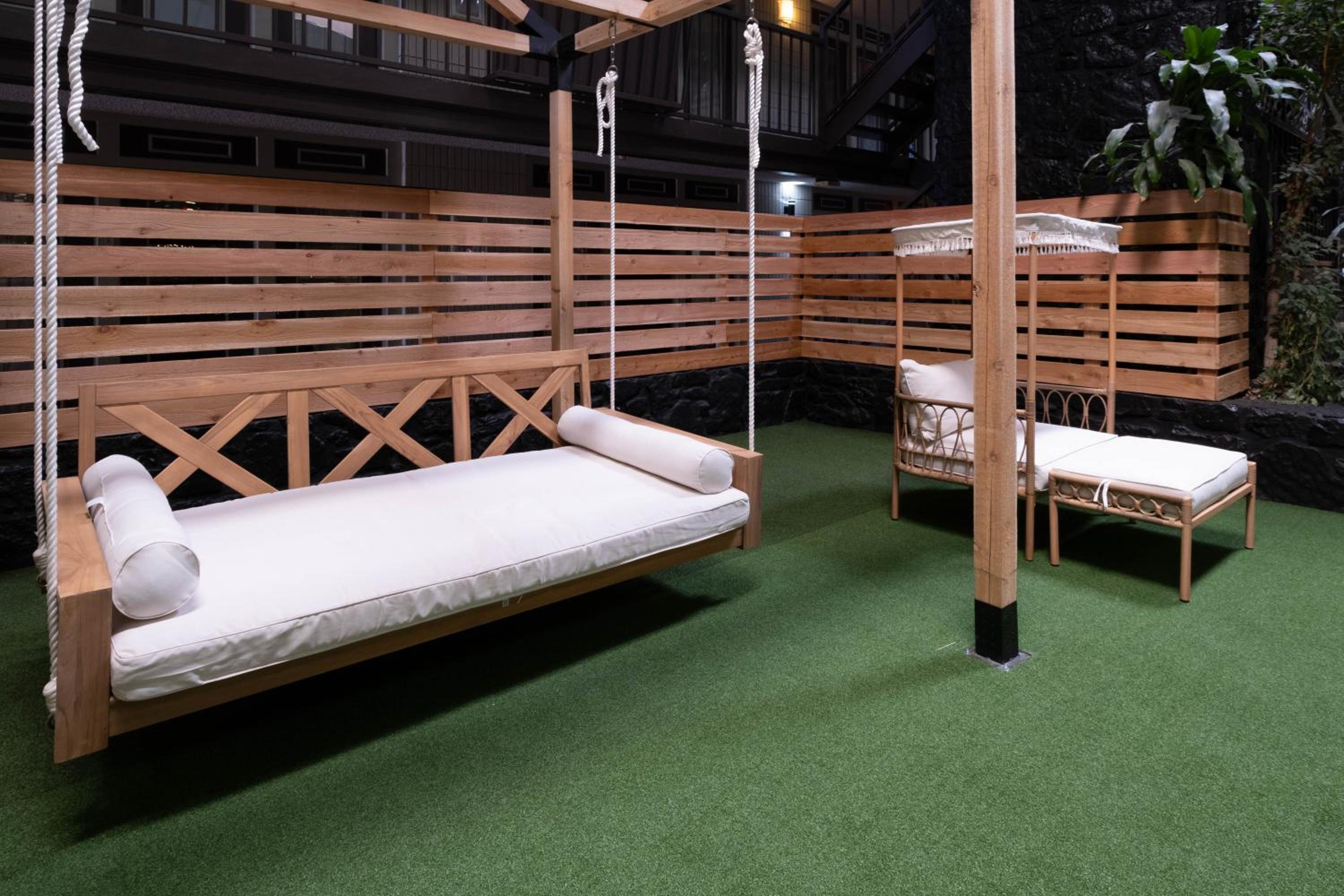 Hotel The Westerner - Extended Stay - Image 1