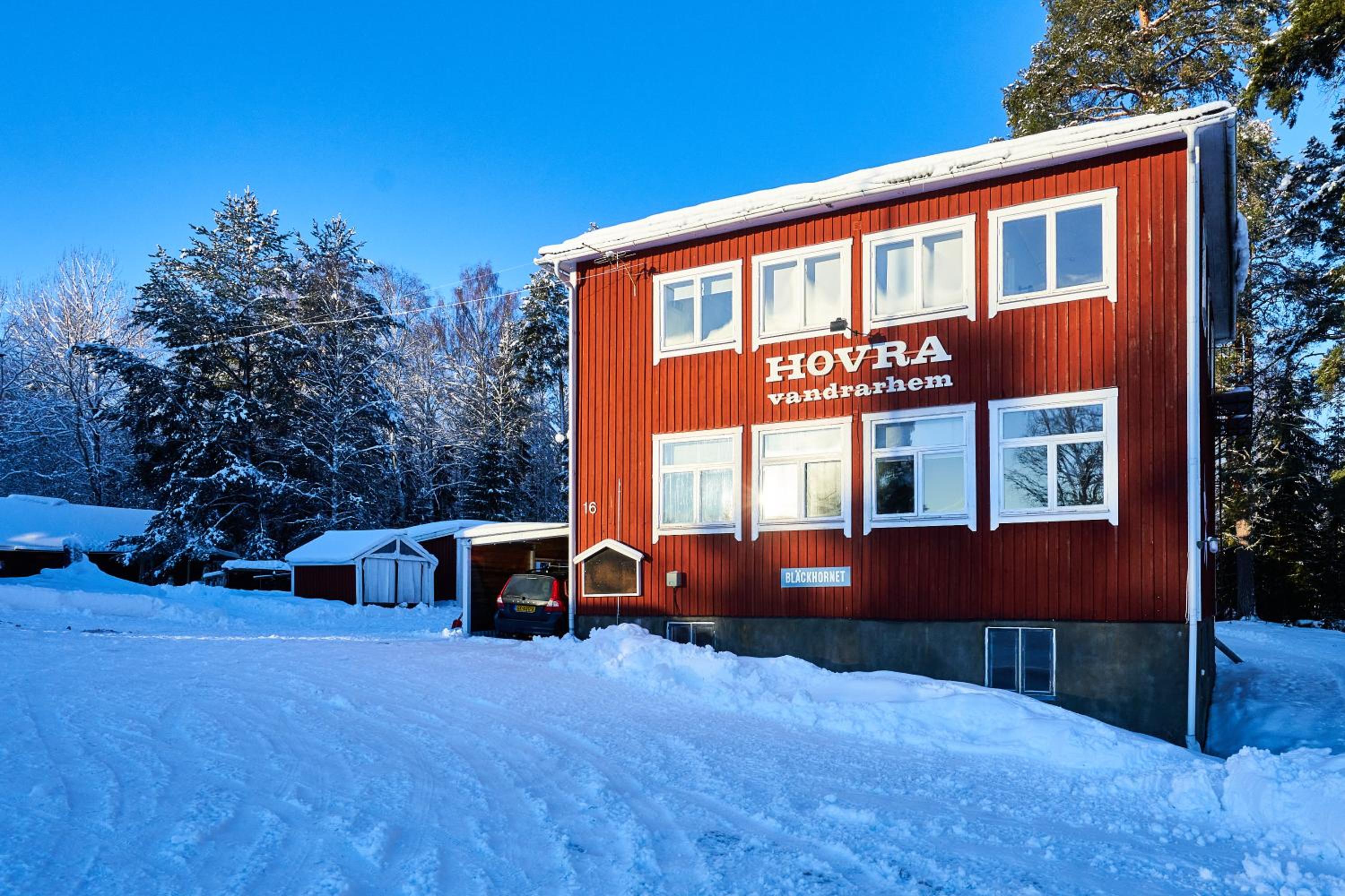Hovra Vandrarhem B&B