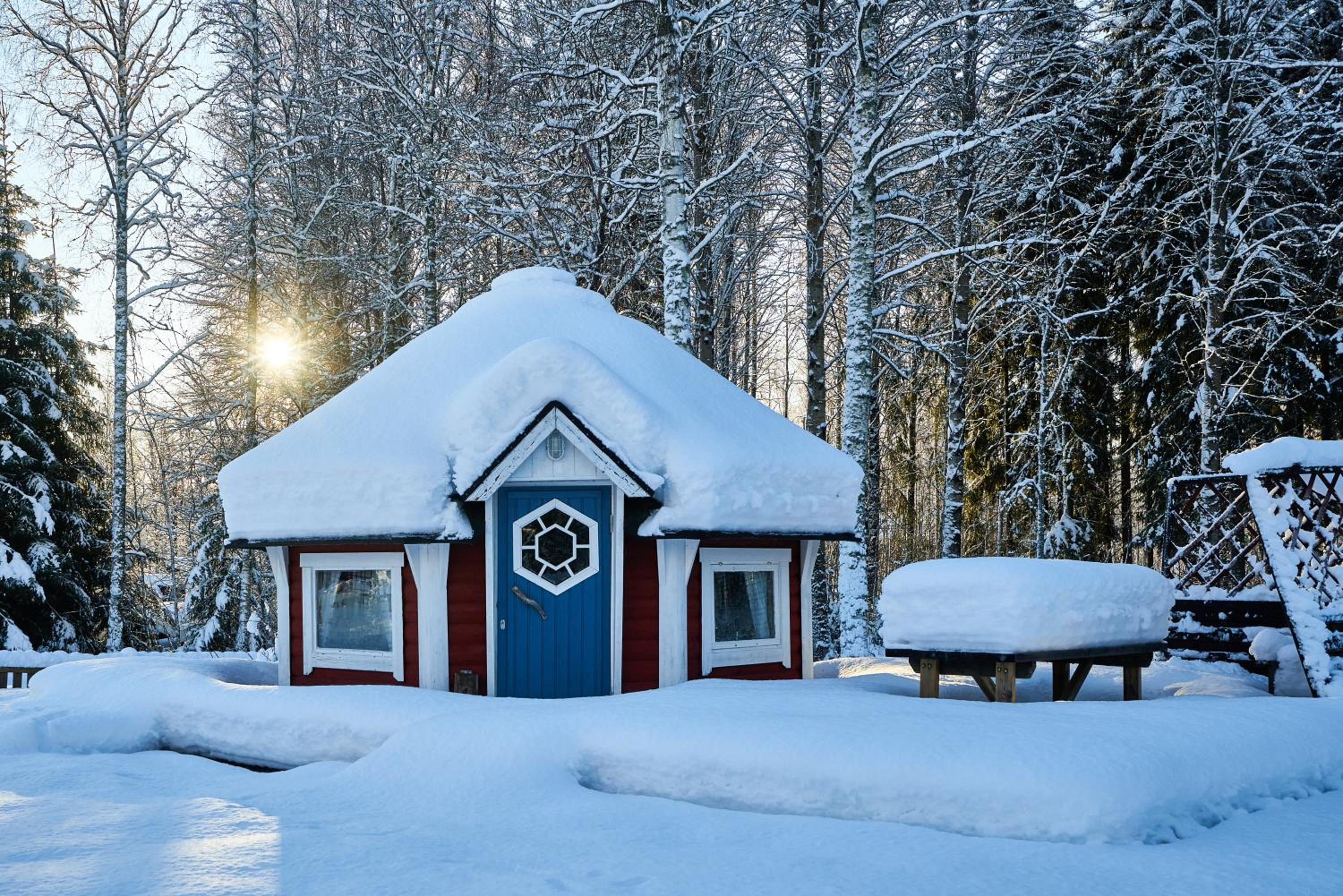 Hovra Vandrarhem B&B