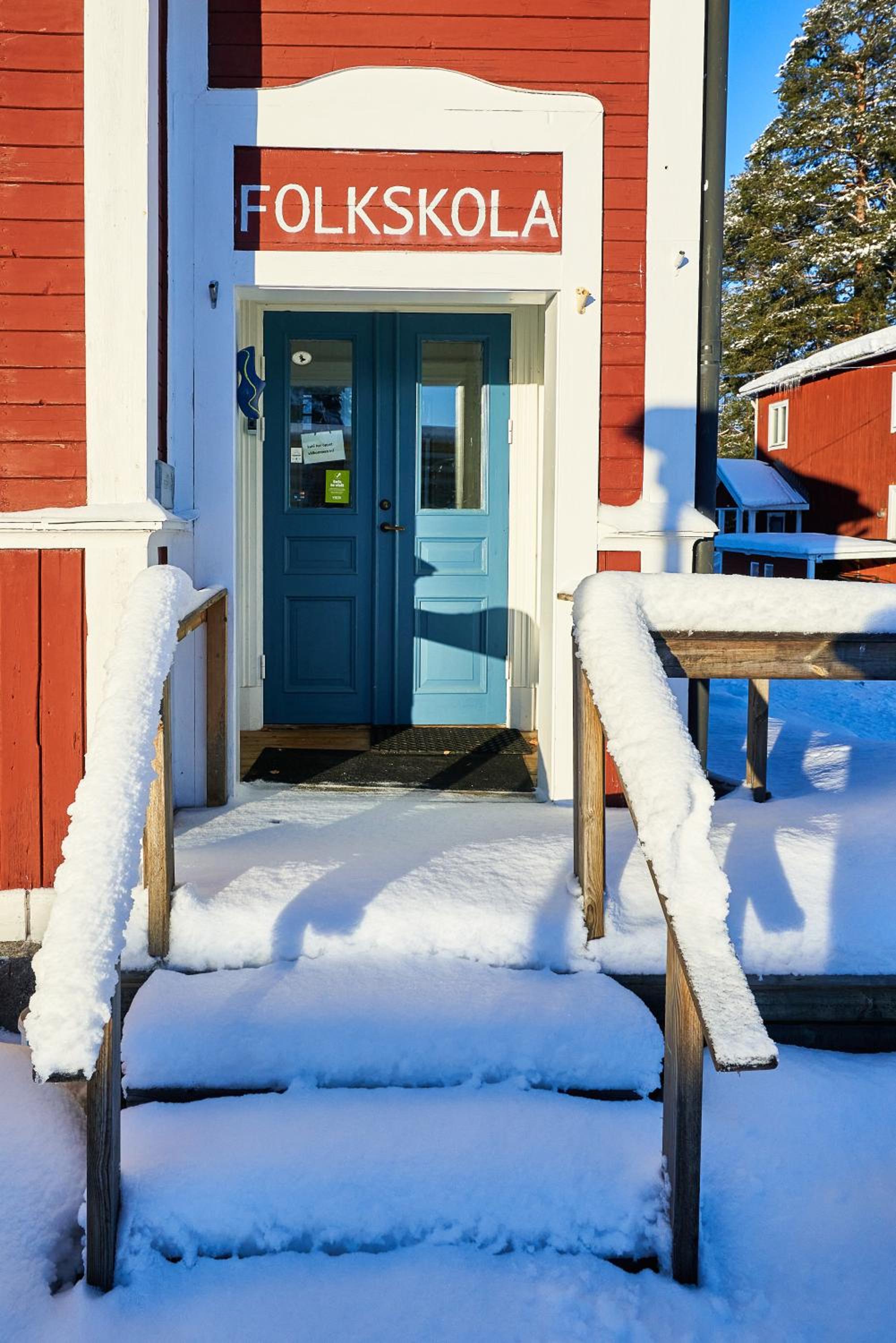 Hovra Vandrarhem B&B