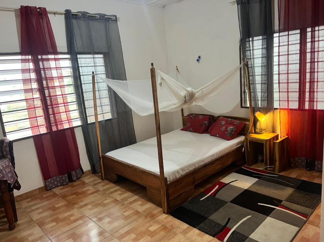 Le Colibri Guesthouse