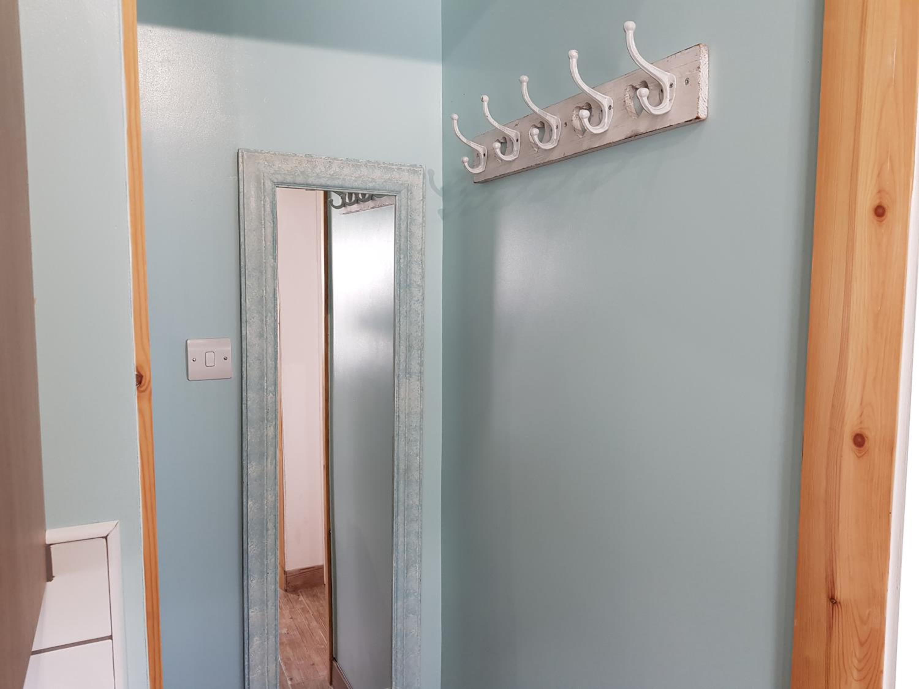 1 Bed Sleeps 2 Free Parking Pets Welcome