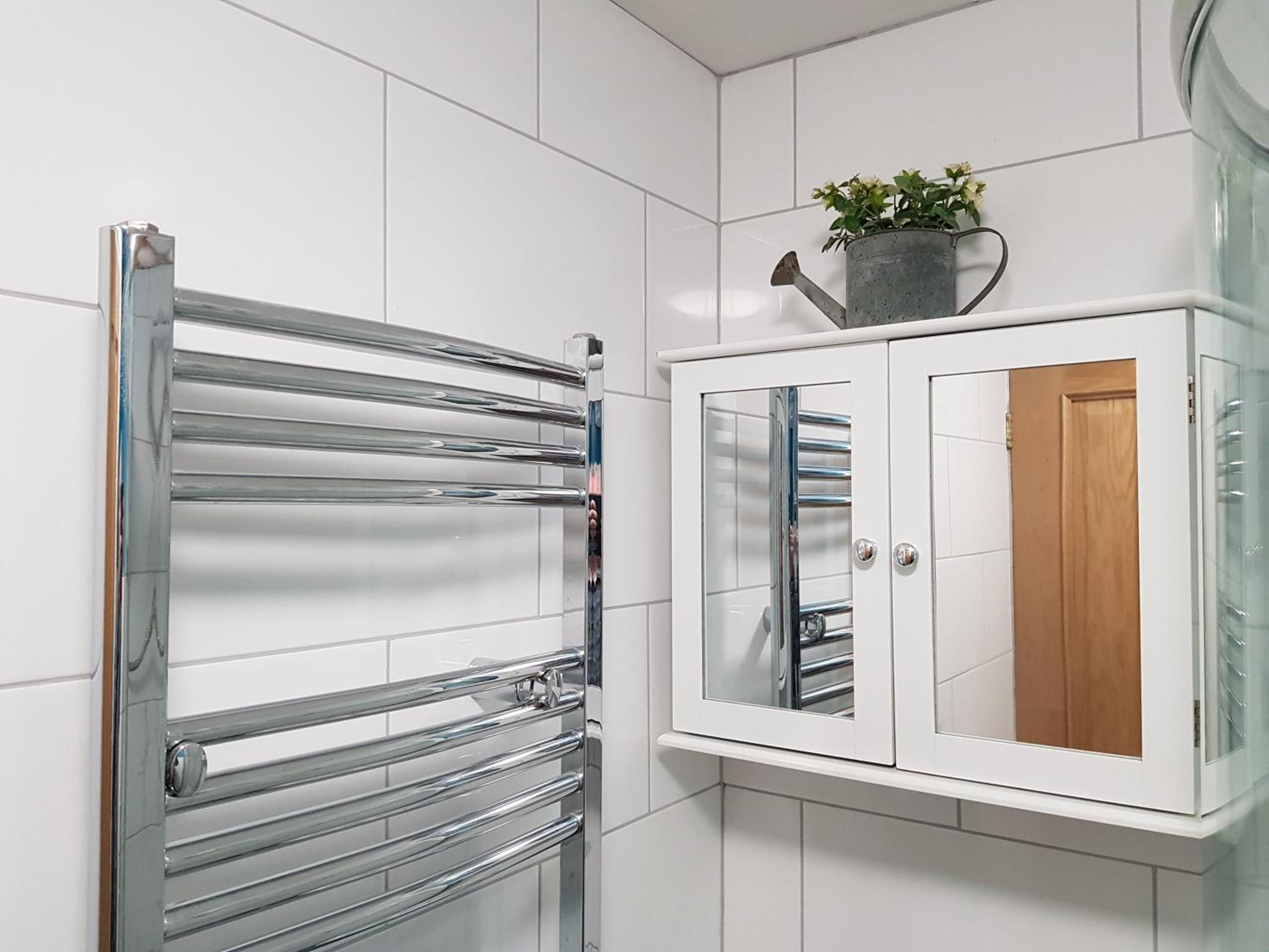 1 Bed Sleeps 2 Free Parking Pets Welcome