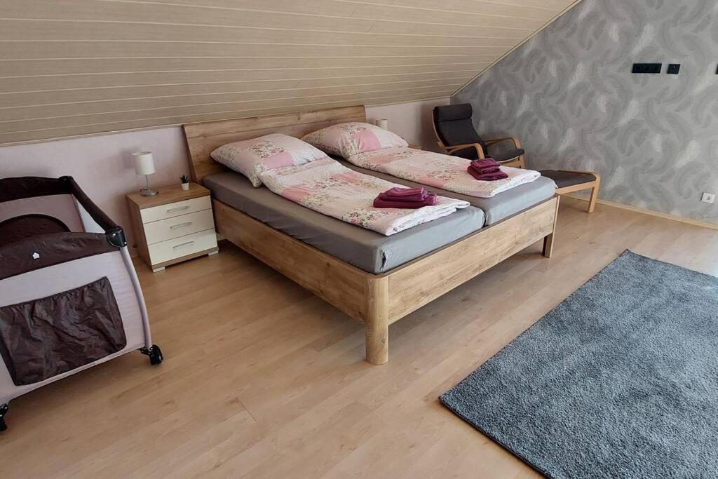 Große tolle 4 Zimmer Ferienwohnung im Herzen des Odenwaldes