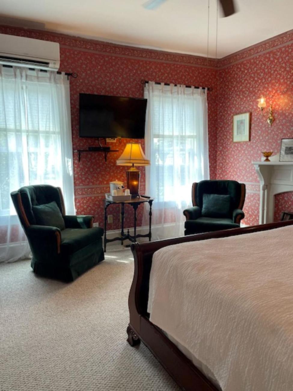 Central House Inn