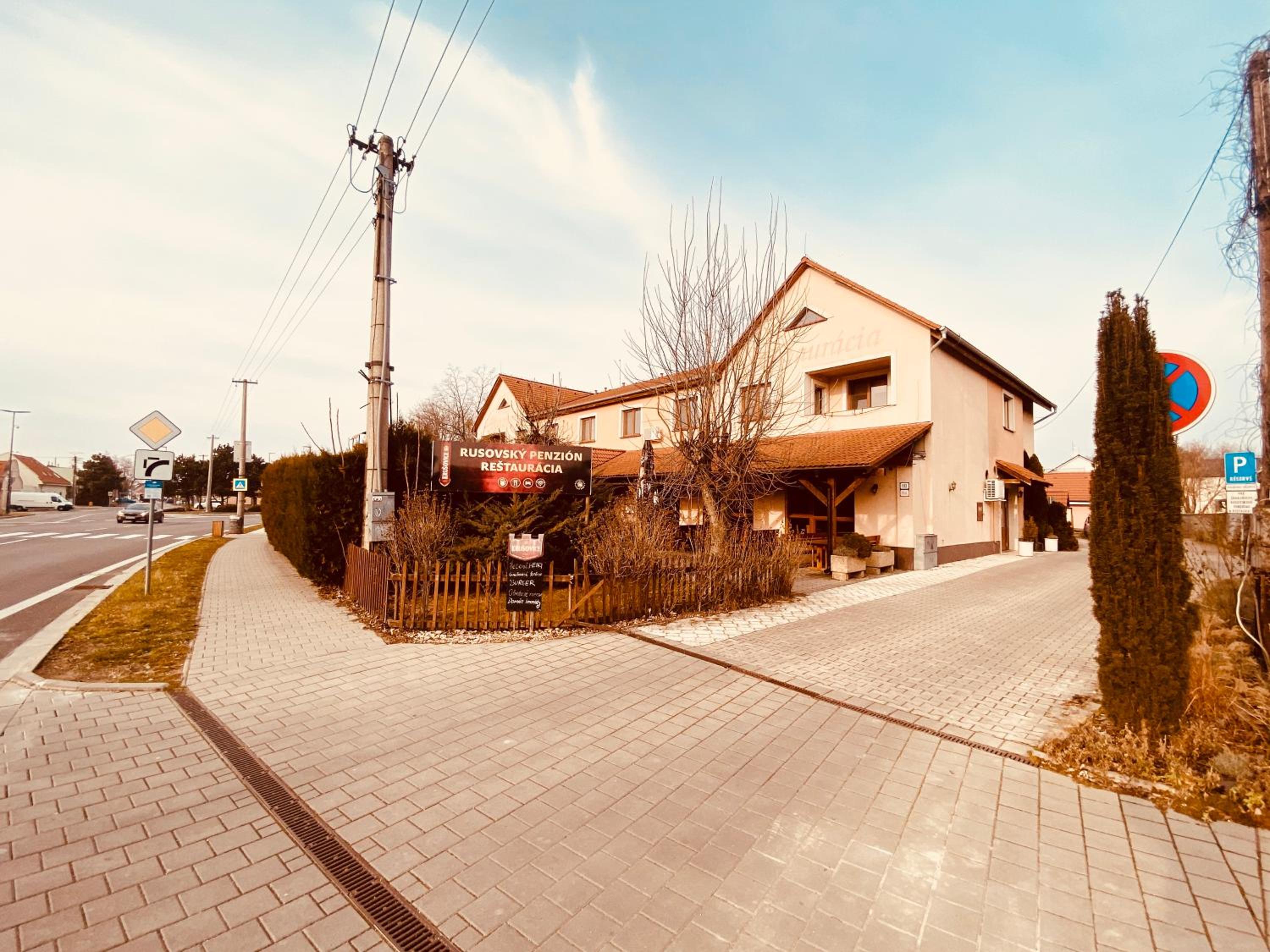 Hotel Rusovský Penzión - Image 1