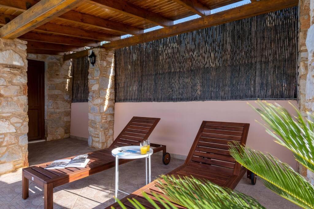 Phoceus Poolfront Grande Villa