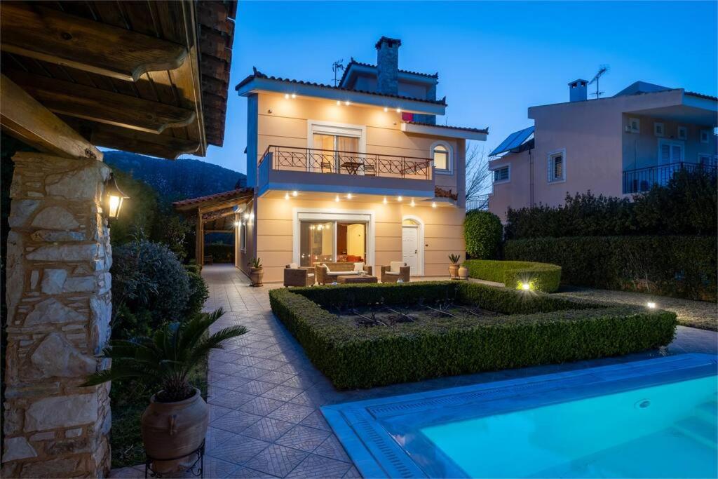 Phoceus Poolfront Grande Villa