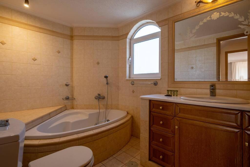 Phoceus Poolfront Grande Villa