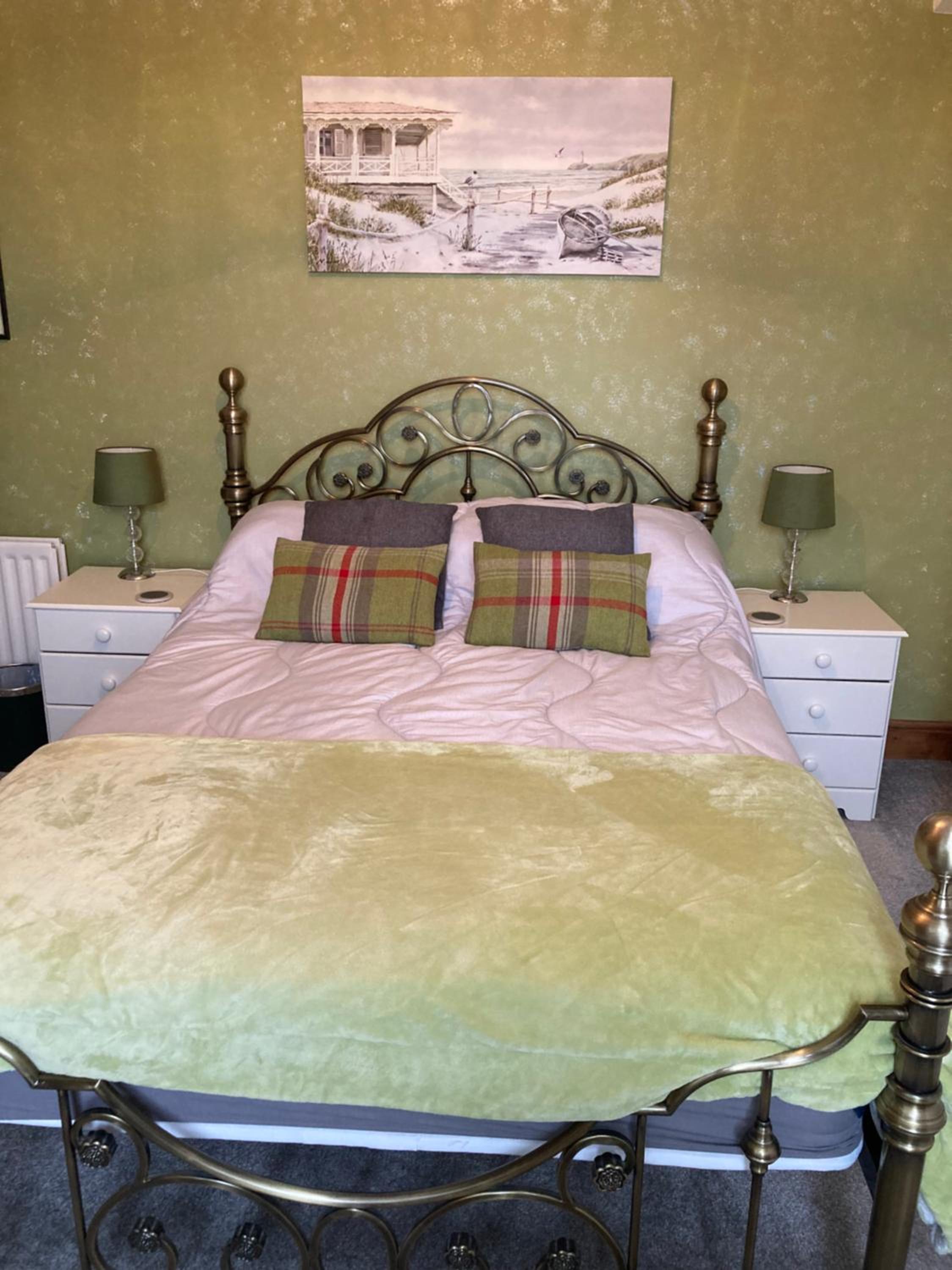 Ellies Guest House