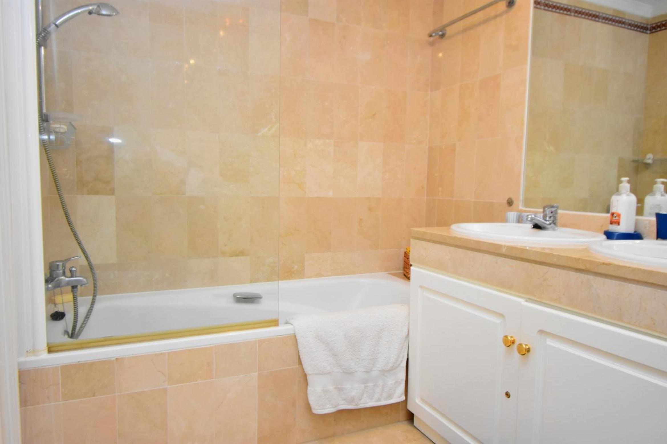 Beautiful Apt with Golf & Lake Views Mijas Golf view 5