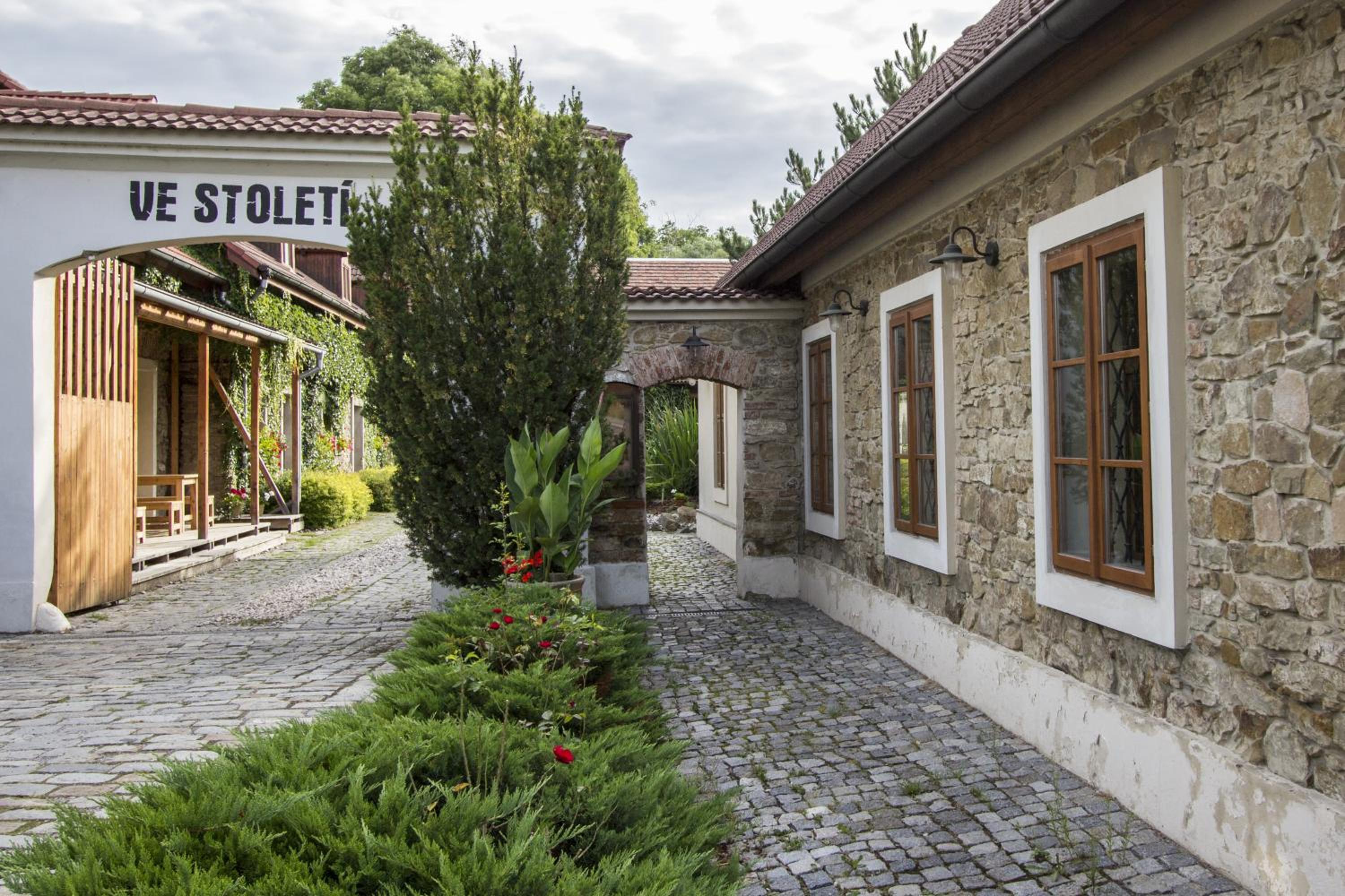 Penzion Ve stoleti