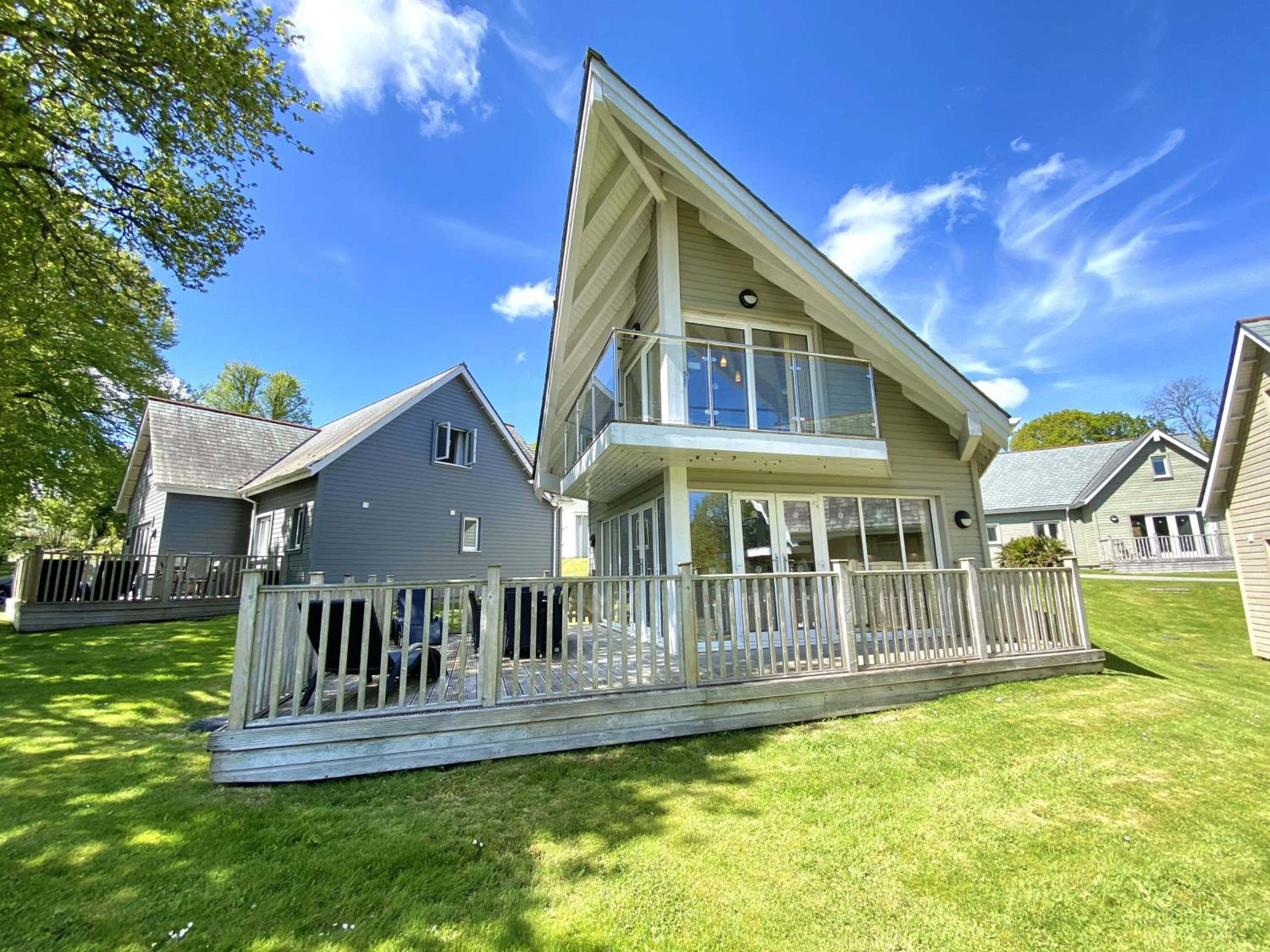 Trewhiddle Retreat V25 by Together Travel - Luxury 4-Bedroom Villa view 4