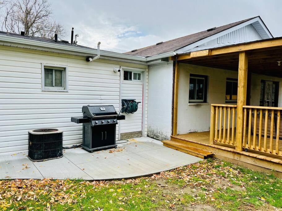 5 Bedroom Vacation Cottage - King City