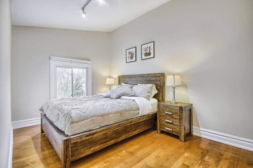 5 Bedroom Vacation Cottage - King City