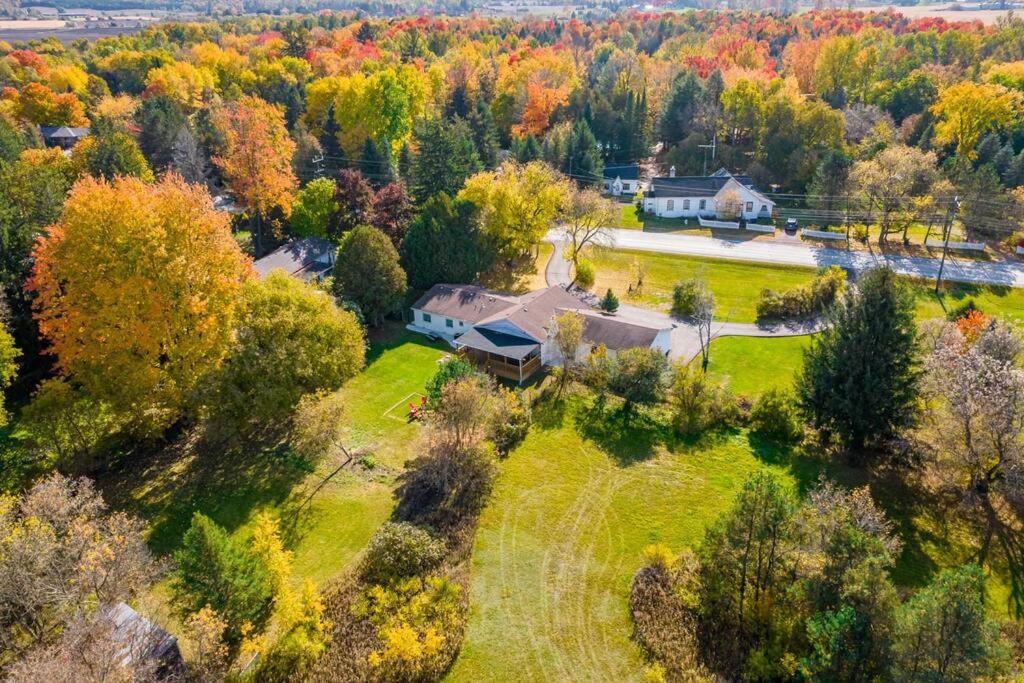 5 Bedroom Vacation Cottage - King City