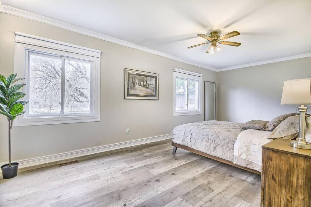 5 Bedroom Vacation Cottage - King City