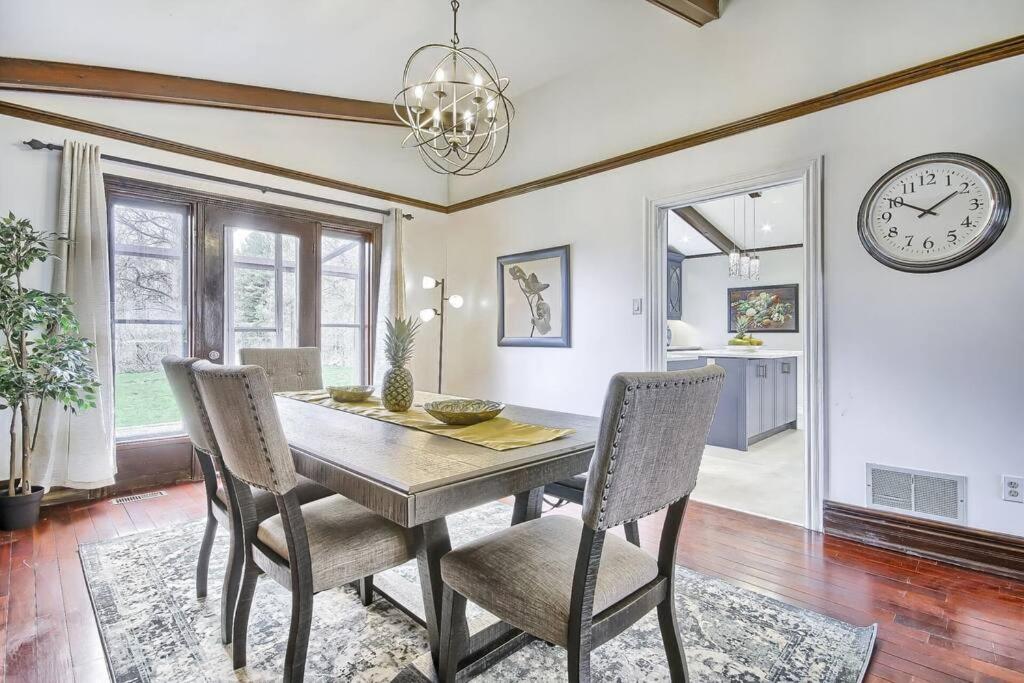 5 Bedroom Vacation Cottage - King City