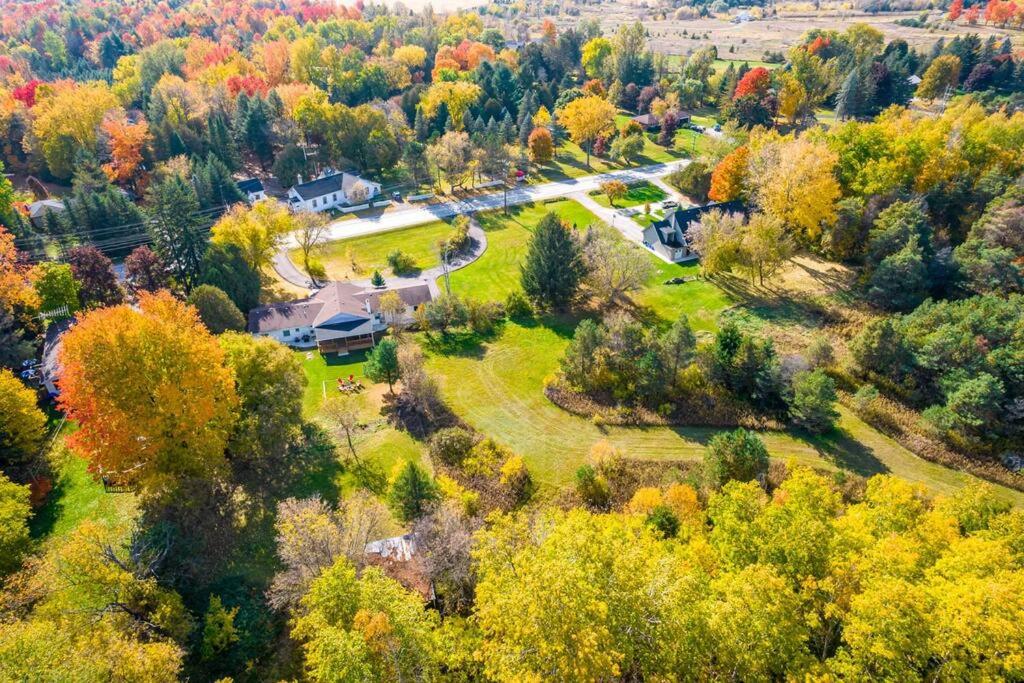 5 Bedroom Vacation Cottage - King City