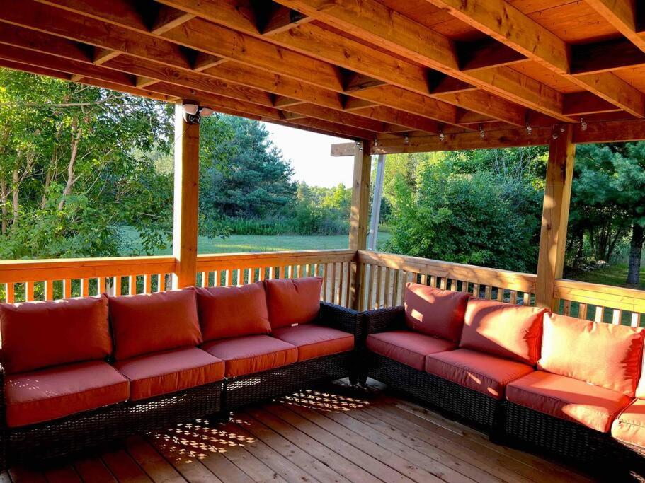 5 Bedroom Vacation Cottage - King City