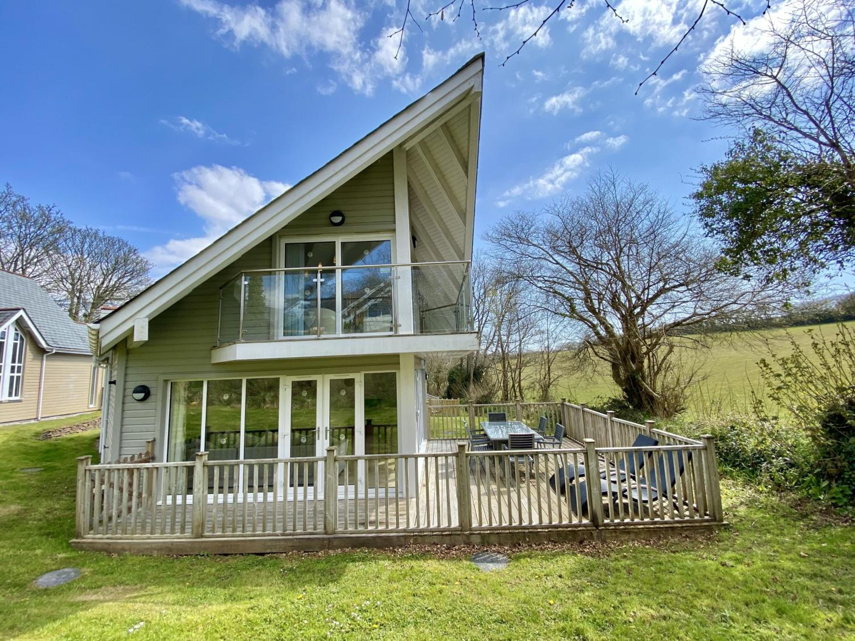 Trewhiddle Retreat V17 by Together Travel - Luxury 4-Bedroom Villa view 2