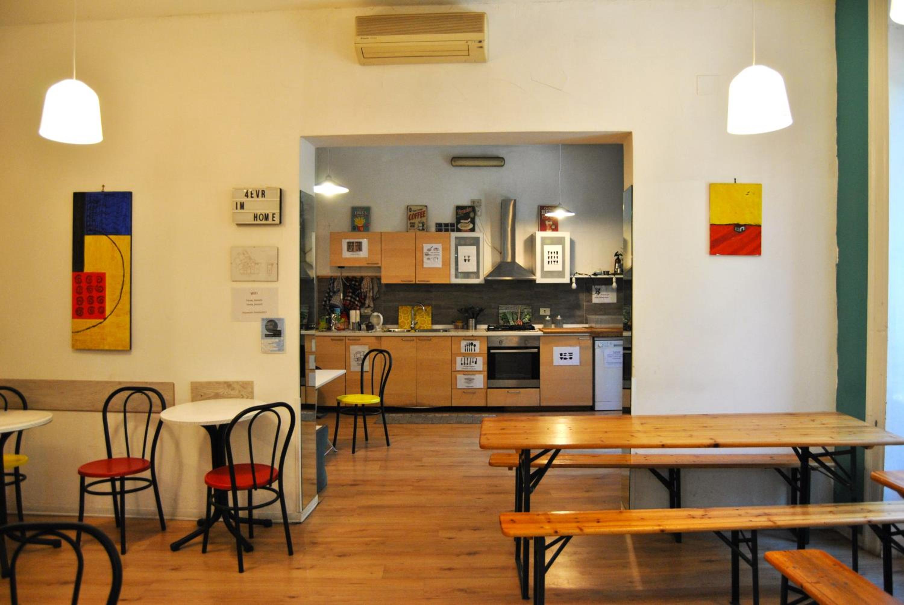 Balarm - Hostel and Bar view 5