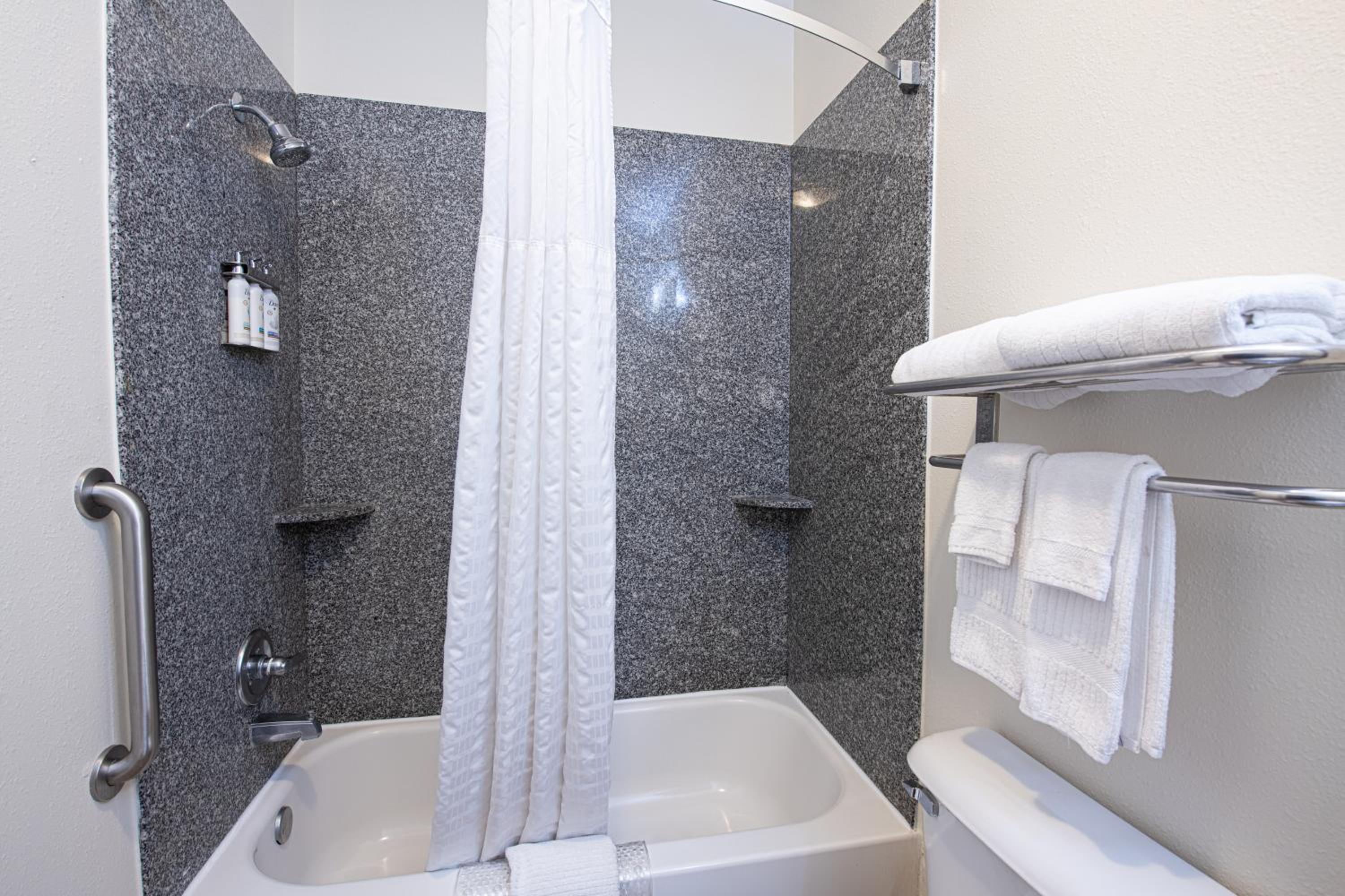 Candlewood Suites New Iberia by IHG view 4