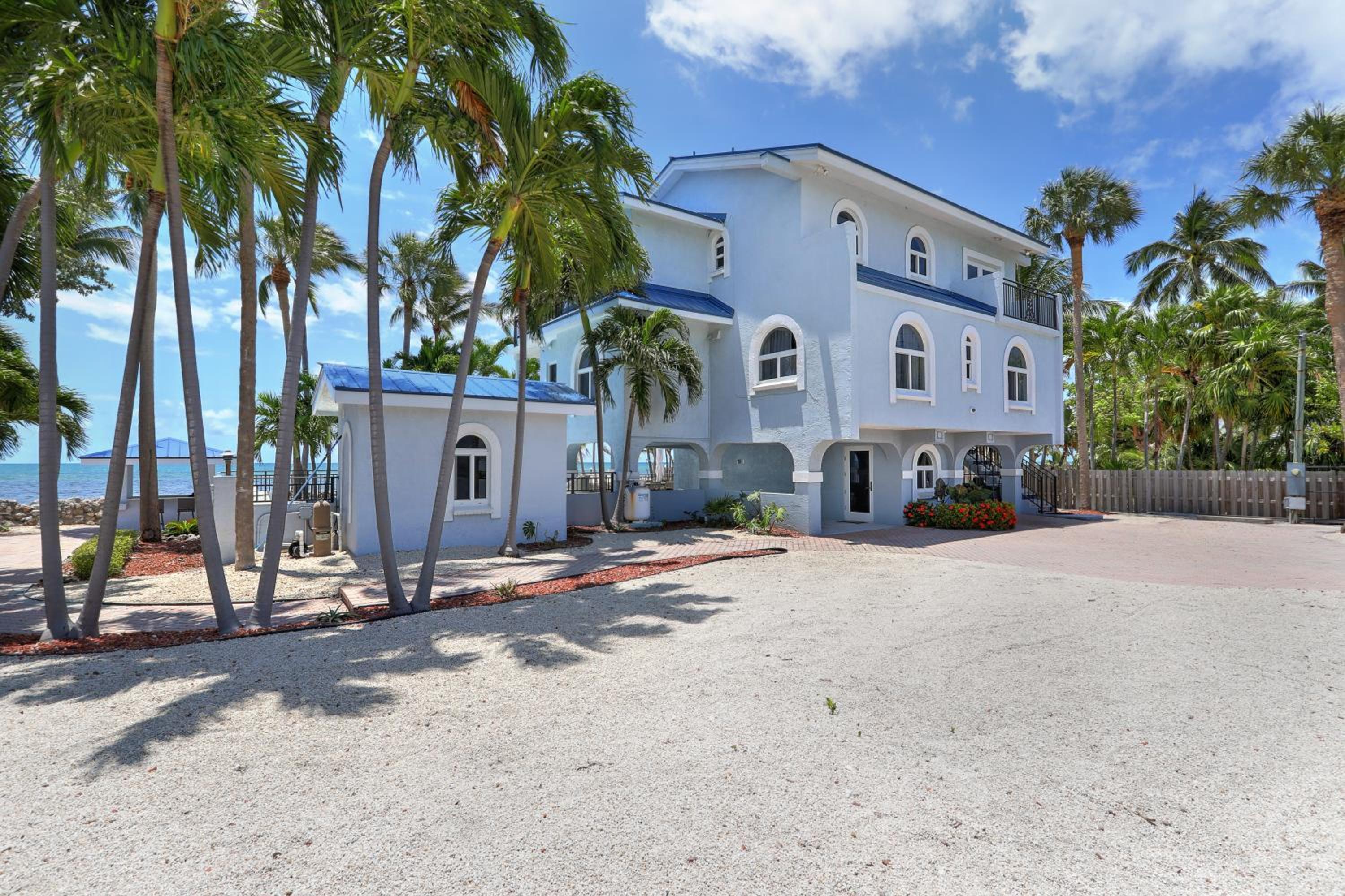 Luxury beachfront home with pool in Islamorada home view 3