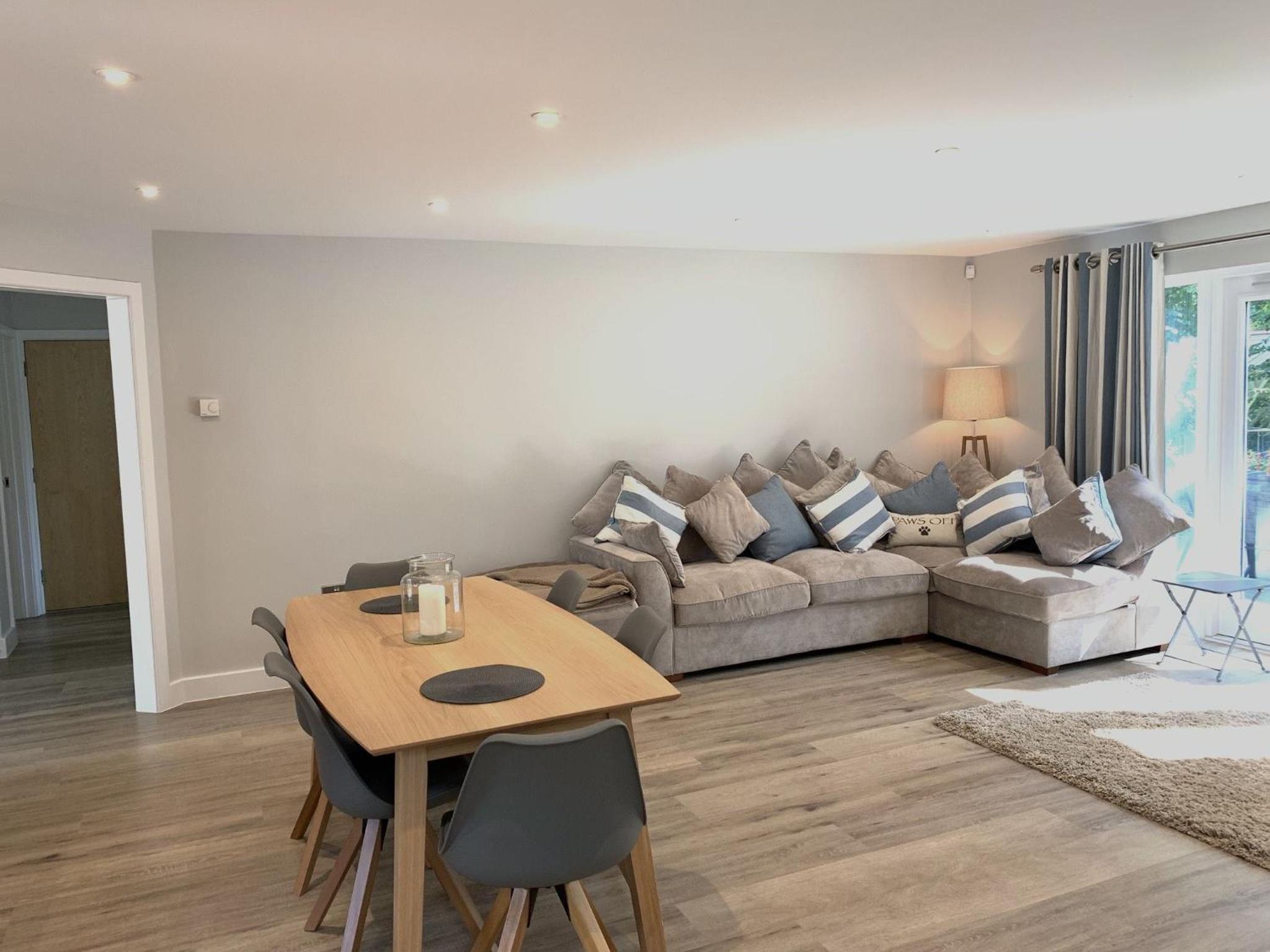 Luxurious 4 Bedroom New England Style Villa - Trewhiddle V13 view 5