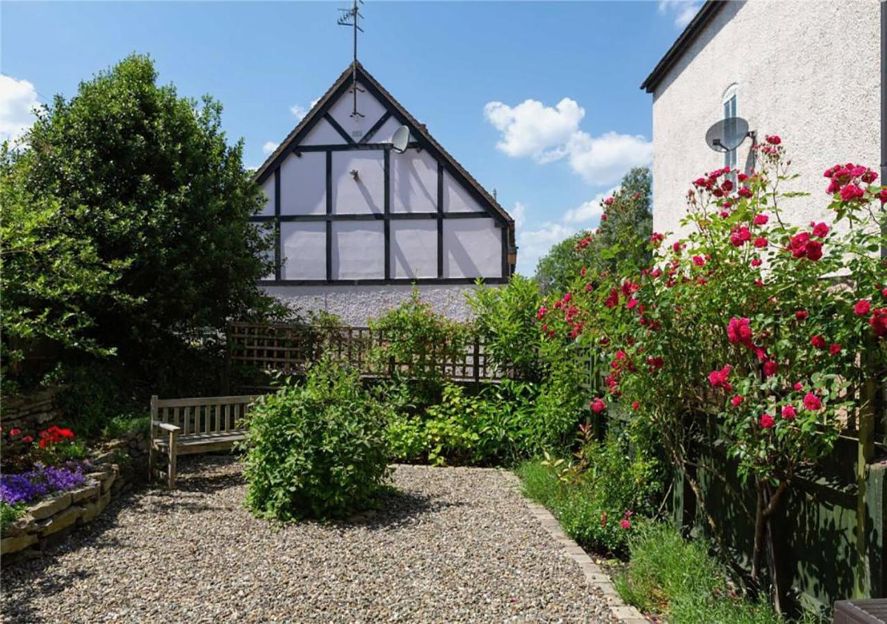 Corve Cottage Historic cottage in beautiful ludlow view 2