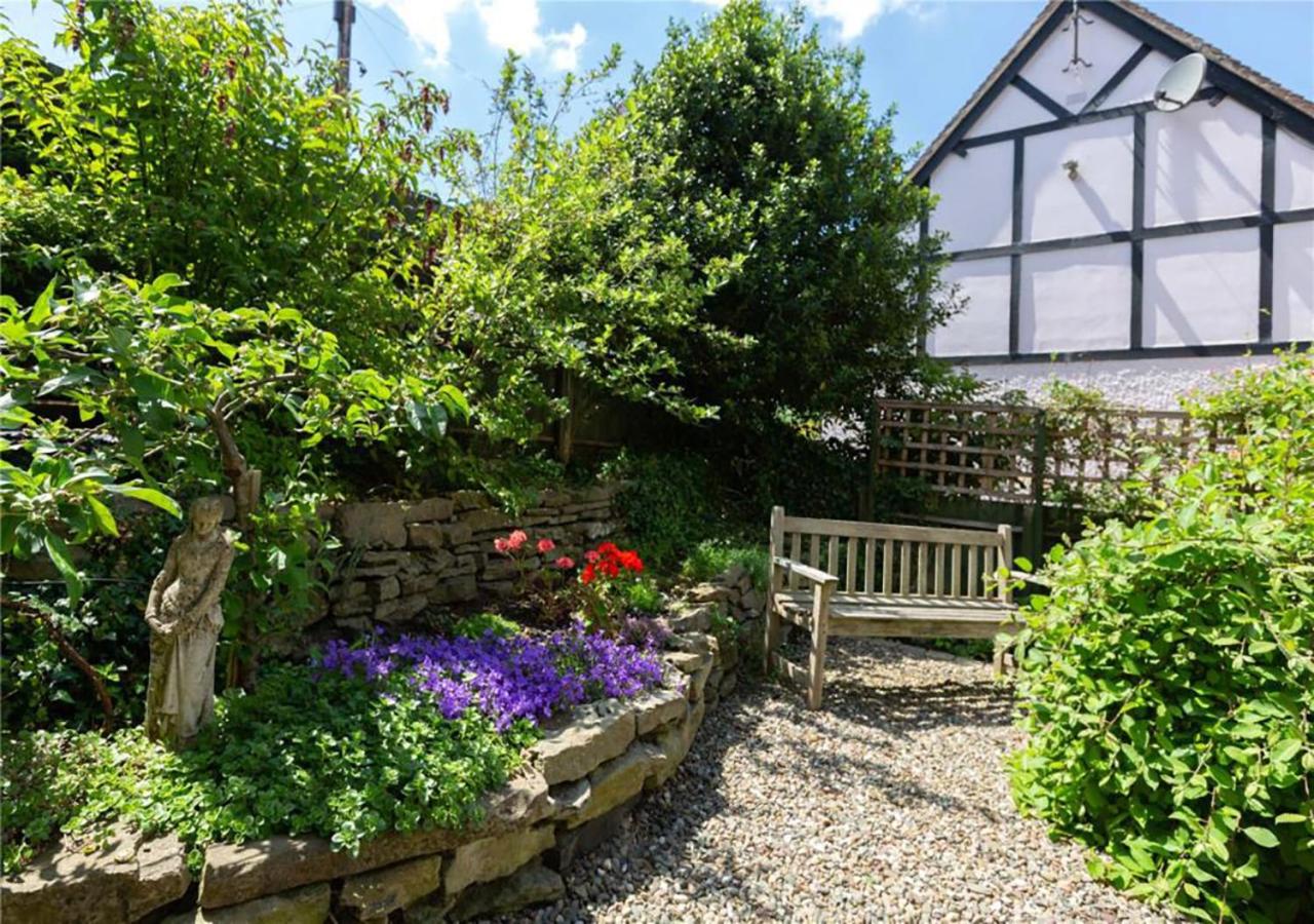 Corve Cottage Historic cottage in beautiful ludlow view 3