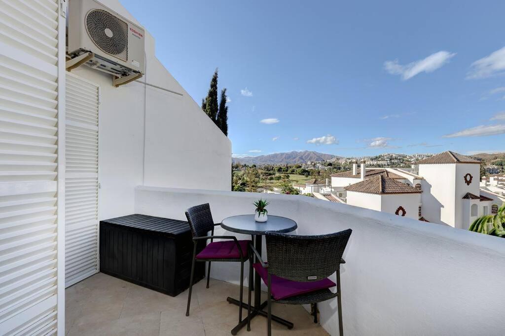 Stylish Penthouse Duplex at Matchroom Country Club