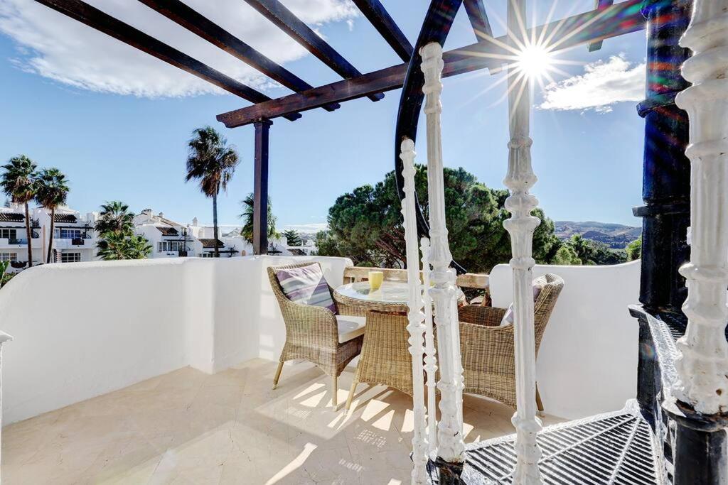 Stylish Penthouse Duplex at Matchroom Country Club