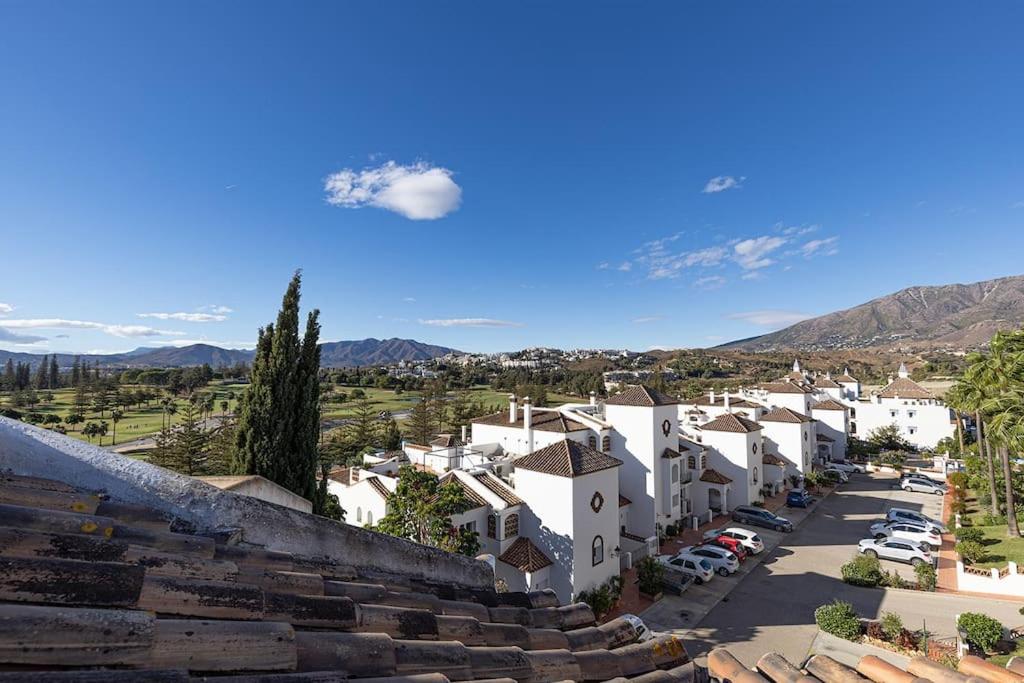 Stylish Penthouse Duplex at Matchroom Country Club