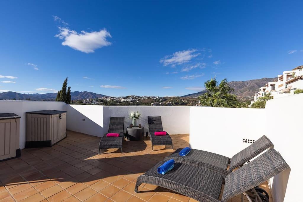 Stylish Penthouse Duplex at Matchroom Country Club