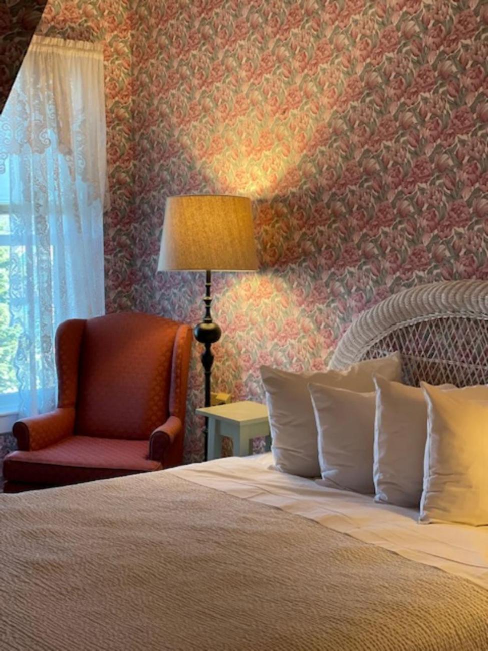 Central House Inn
