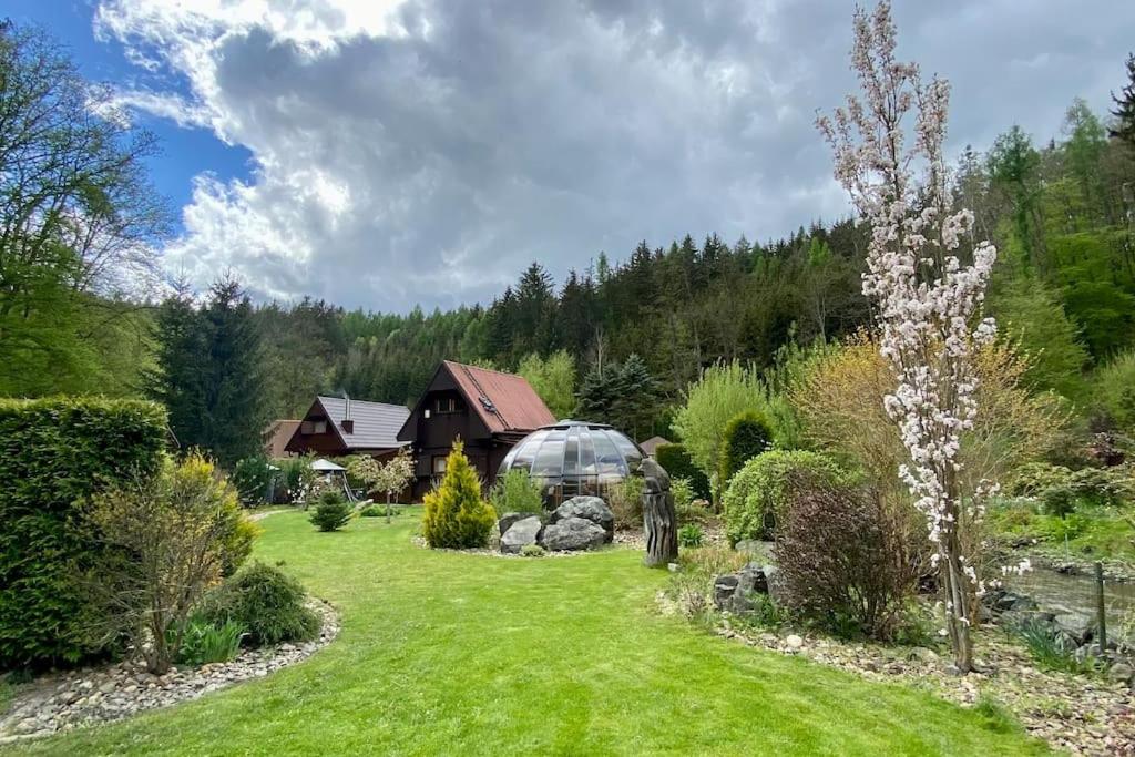 Charming cottage KLARA with Sauna, Nature&Privacy near Prague