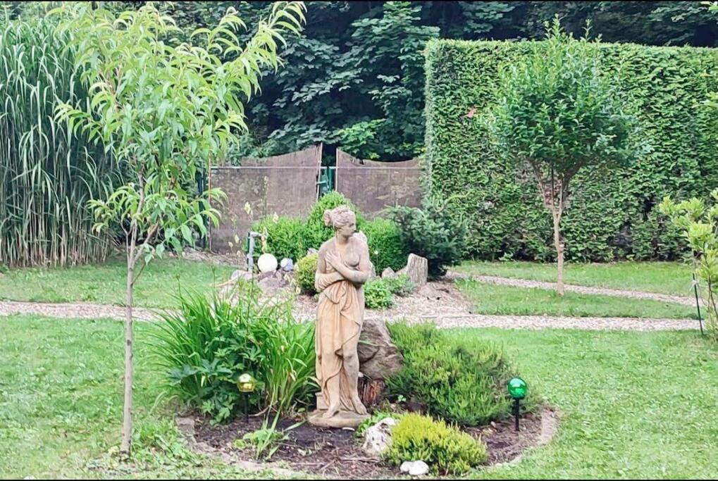Charming cottage KLARA with Sauna, Nature&Privacy near Prague