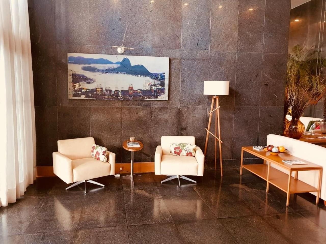 Leblon Flat Service 2 Bedrooms Sea View